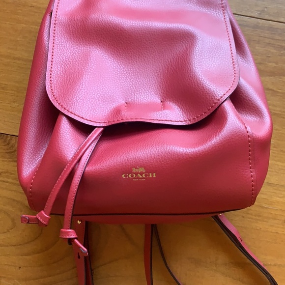 Red coach drawstring backpack w versatile straps - Picture 2 of 5